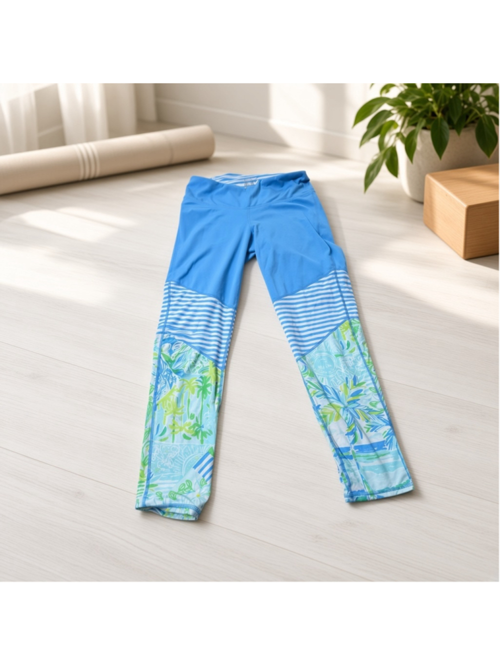 Women's Lilly Pulitzer Leggings Size S Blue White Striped Floral Print